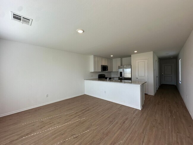 Foto del edificio - New Construction 3 bedroom, 2 1/2 Bathroom...