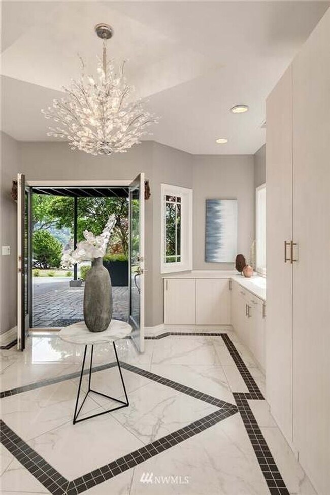 Foto del edificio - Luxury 4BD/3.5BA Magnolia Home with Panoramic City Views