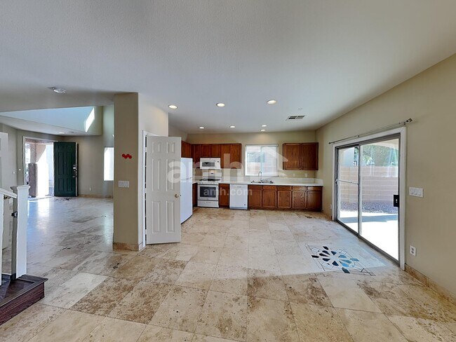 Foto del edificio - 6327 Hamilton Grove Ave