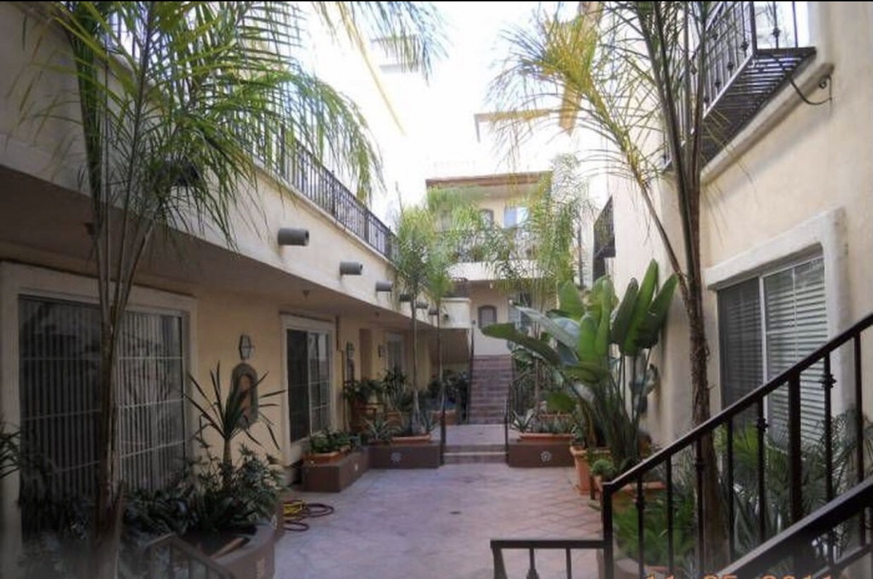 7100 La Tijera Blvd Unit E201, Los Angeles, CA 90045 Condo for Rent