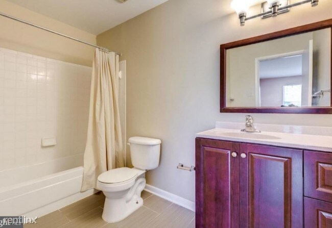Building Photo - 2 br, 2 bath Condo - 8796 Grasmere Ct