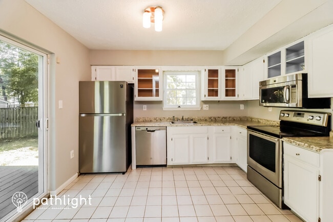 Building Photo - 4111 Lancaster Cir