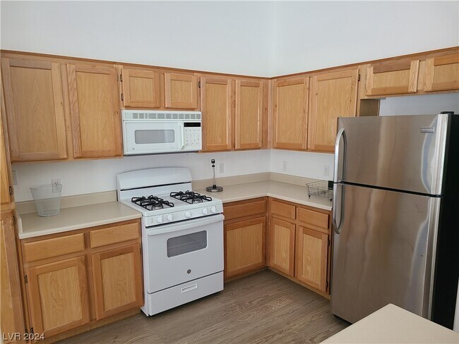 Building Photo - 4845 Storm Mountain St