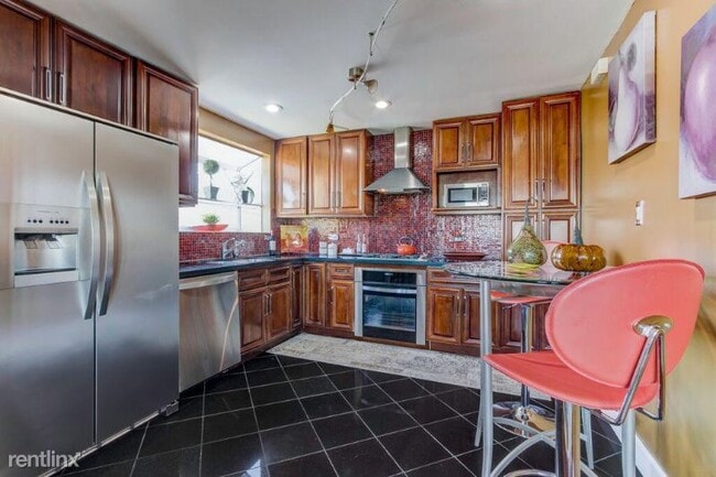 Building Photo - 3 br, 2 bath House - 290 Canyon Dr