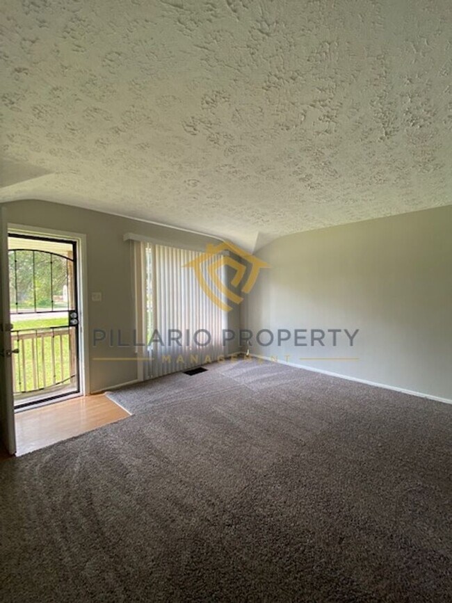 Foto del edificio - 4936-4938 E 34th St