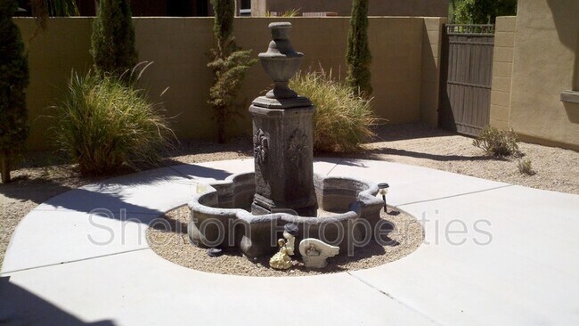 Building Photo - 20877 W Court St