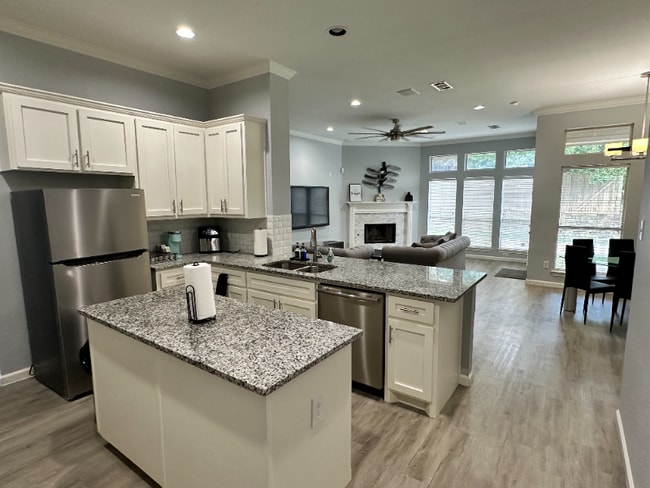 Foto del edificio - 2506 Spring Hill Ln