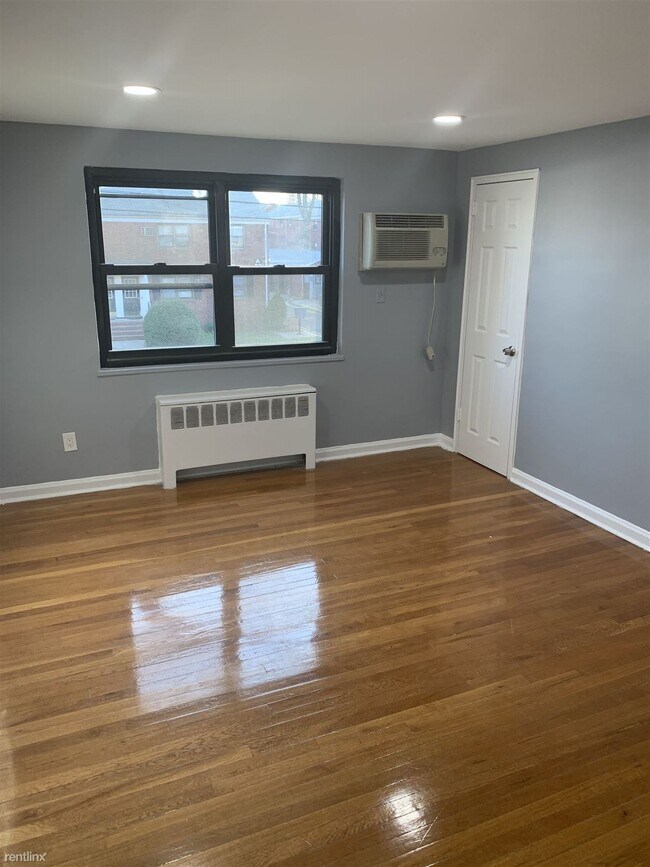 Building Photo - 2 br, 1 bath  - 389 Church St Apt A