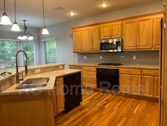 Building Photo - 17122 Penrose Ln