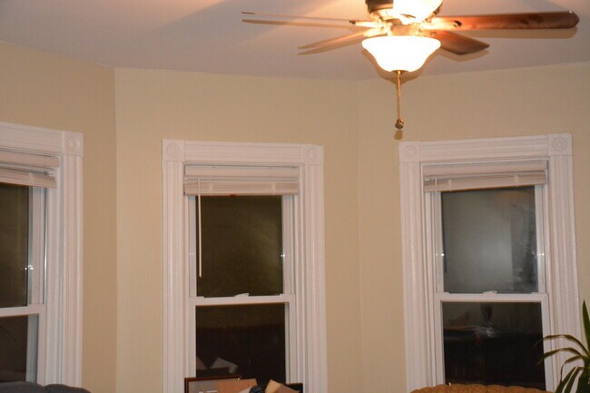Living Room 1 - 16 Tecumseh Street