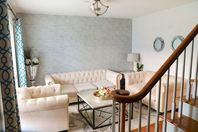 Foto del edificio - 15472 Duxbury Way