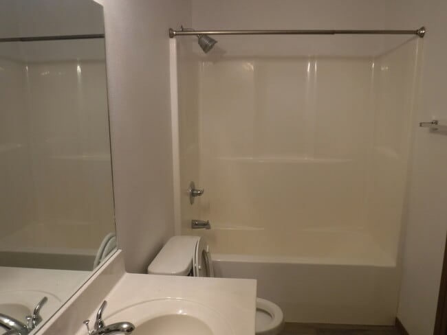 Foto del edificio - 5510 Valley View Dr