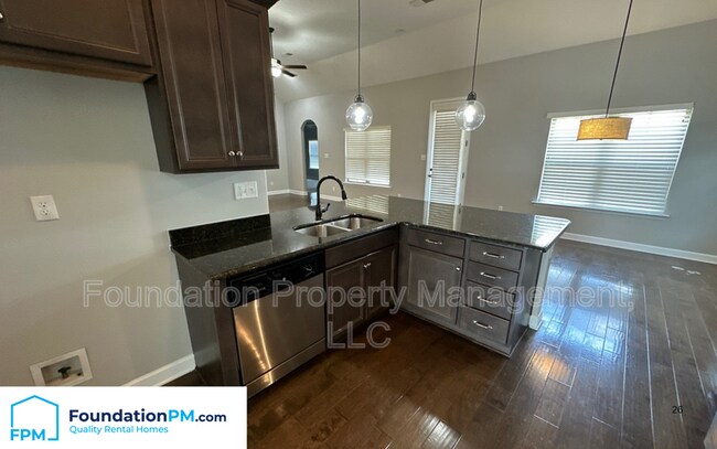 Foto del edificio - 4321 Wethersby Dr