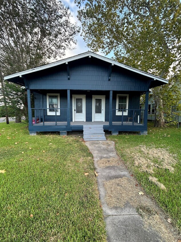 Foto principal - 530 W 1st St