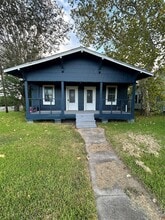 Building Photo - 530 W 1st St