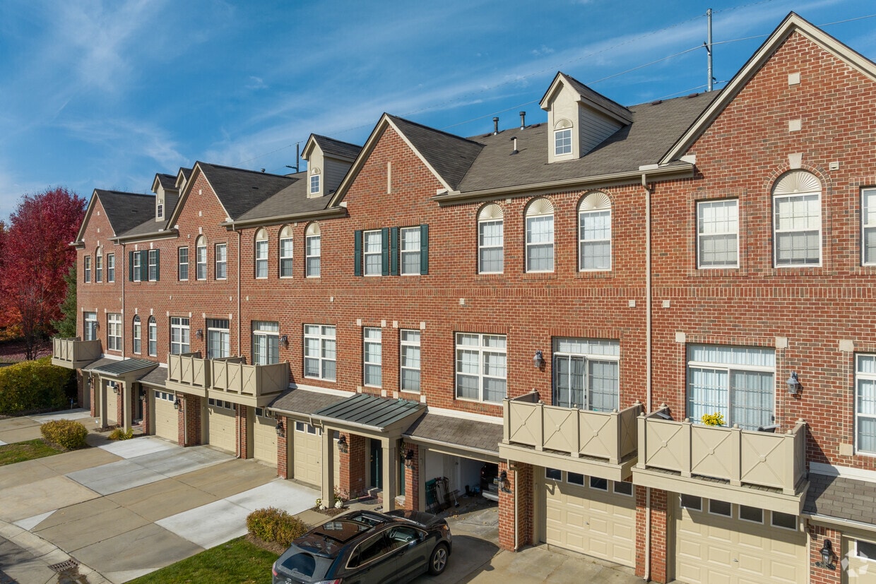 Springwater Park Apartments in Northville, MI