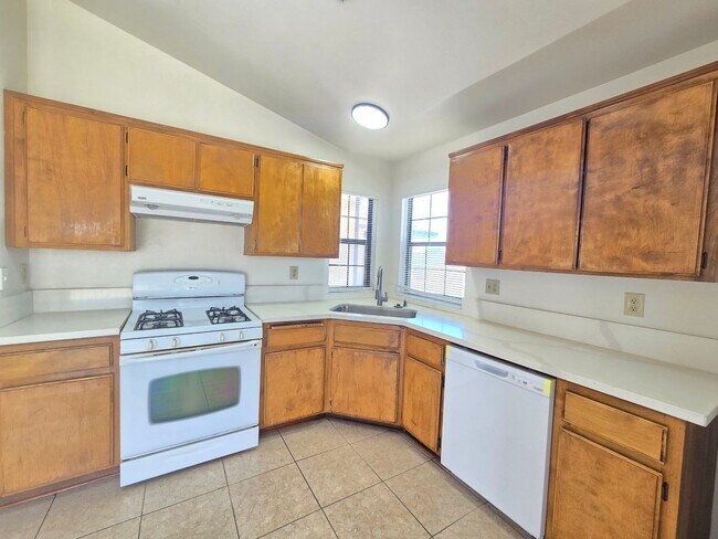 Foto del edificio - 10621 N Loop Blvd
