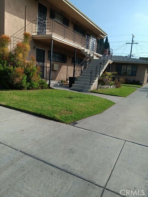 Foto del edificio - 6334 Cedar St