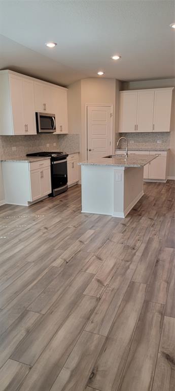 Foto del edificio - 13728 Heartland Dr