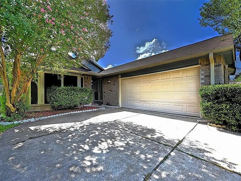 Primary Photo - 1811 Windy Knoll Dr