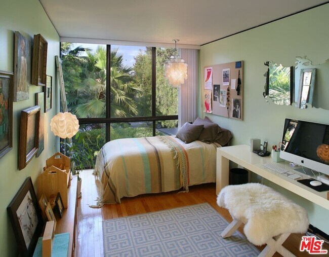 Foto del edificio - 3009 Thatcher Ave