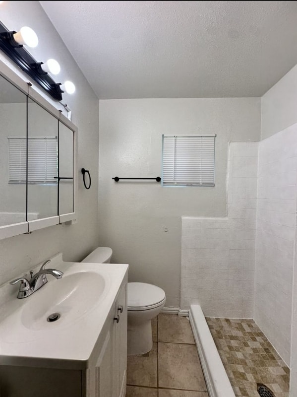 Building Photo - 150 S Main St