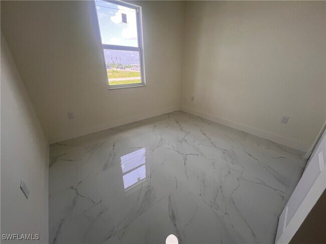 Foto del edificio - 1598 Gretchen Ave S