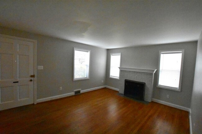 Foto del edificio - Fantastic 3BR Cape Cod near Downtown Silve...