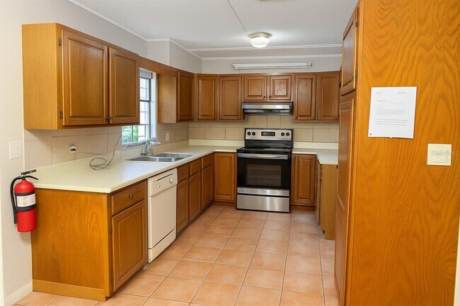 Foto del edificio - 4409 W Varn Ave