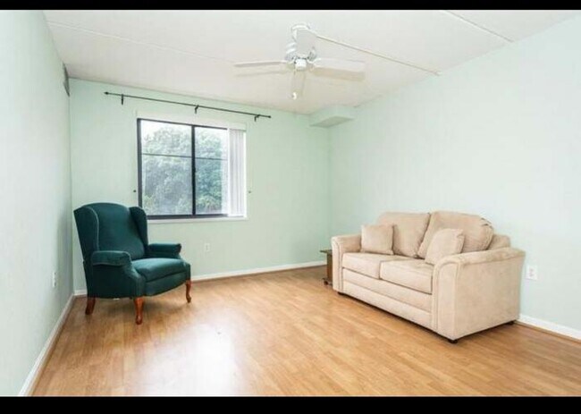 Building Photo - 2 bedroom in Stoneham MA 02180