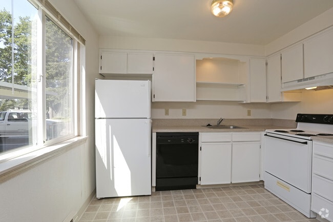 Kitchen - Two Bedroom - Summit View