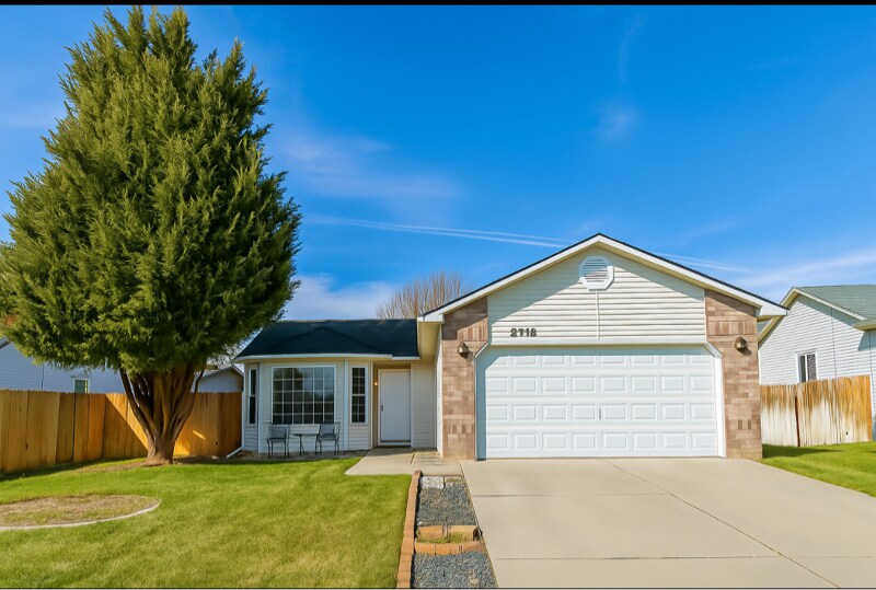 Foto principal - 2718 Bobcat Dr