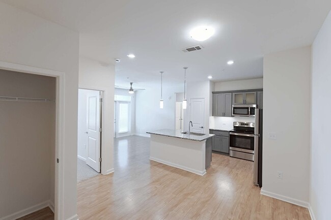 Building Photo - Evolve New Hope Farm