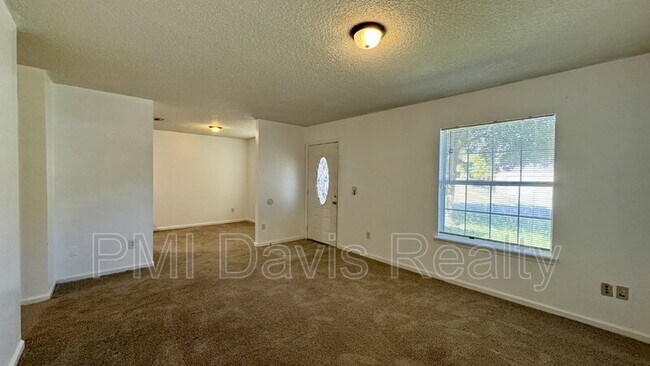 Building Photo - 7848 Stuart Ave
