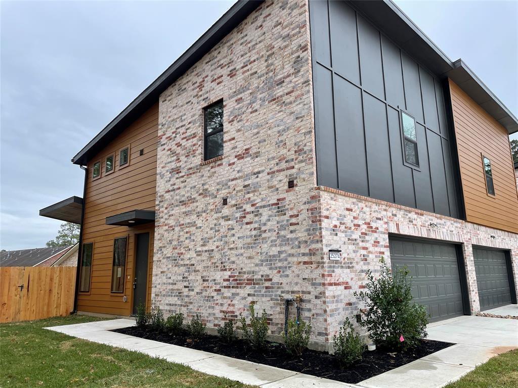 Primary Photo - 2529 Appian Way