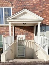 Building Photo - 18 N 200 E