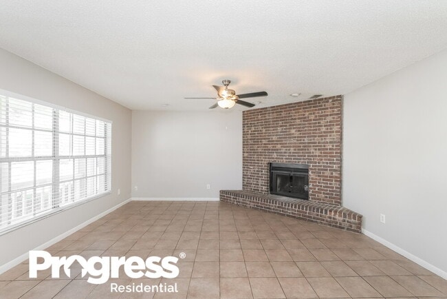 Building Photo - 1515 Crossridge Dr