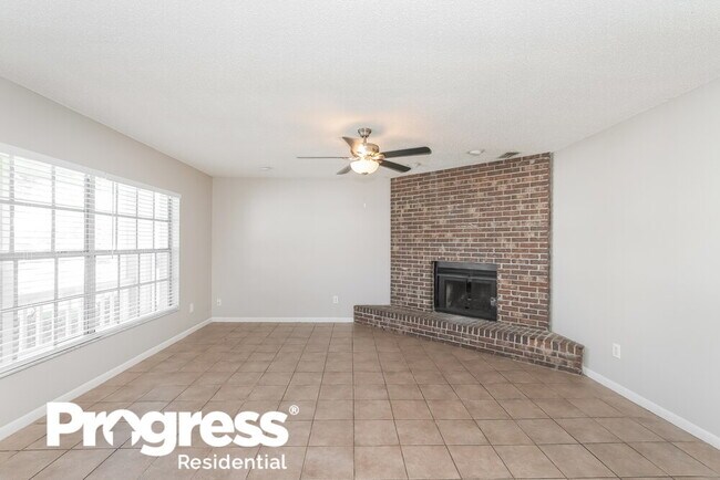 Foto del edificio - 1515 Crossridge Dr