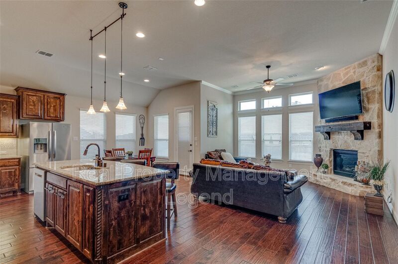 Foto principal - 2826 Exeter Dr