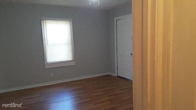Building Photo - 2 br, 1 bath House - 2202 Evergreen ave