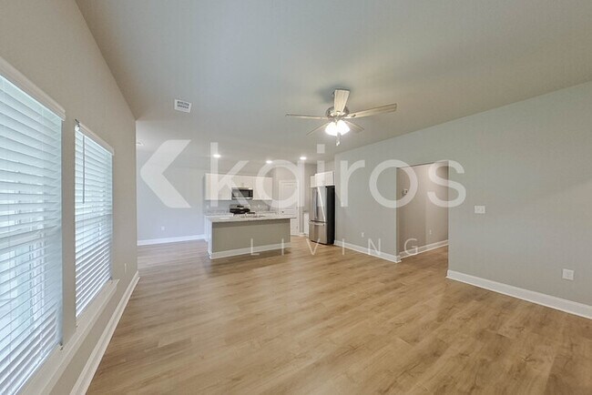 Foto del edificio - 13790 Pinyon Dr