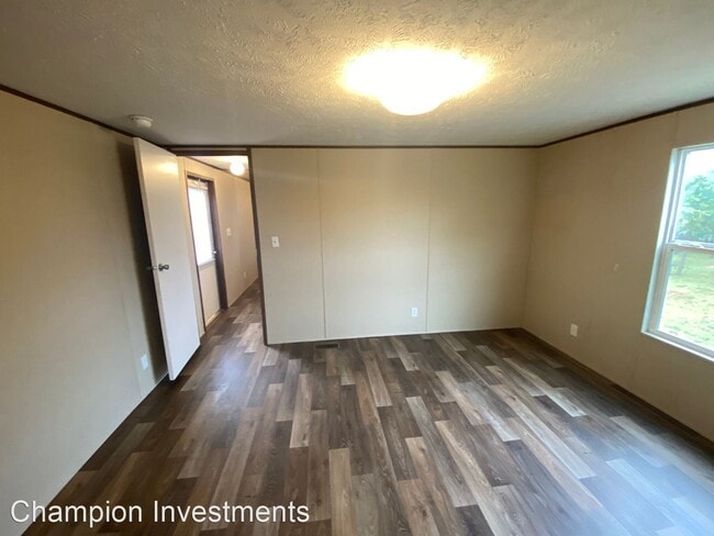 Building Photo - 2 br, 2 bath House - 208 Esther Court