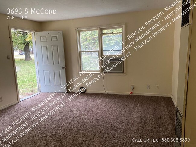 Foto del edificio - 3693 S McCord-
