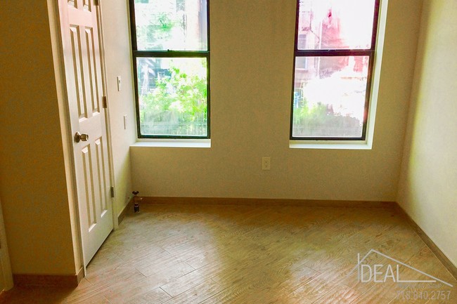 Building Photo - Park Slope Parlor Level Two Bedroom