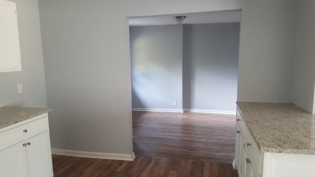 Building Photo - 3226 San Paula Ave