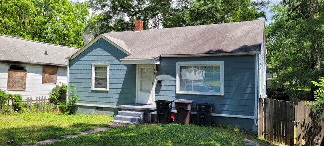 Building Photo - 308 Marshall St