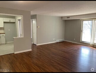 Building Photo - 3675 Clague Rd