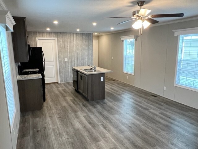 Building Photo - 2438 E Birch Dr