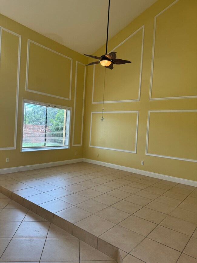 Foto del edificio - 4864 Spring Run Ave