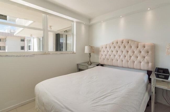Building Photo - 401 Ocean Dr